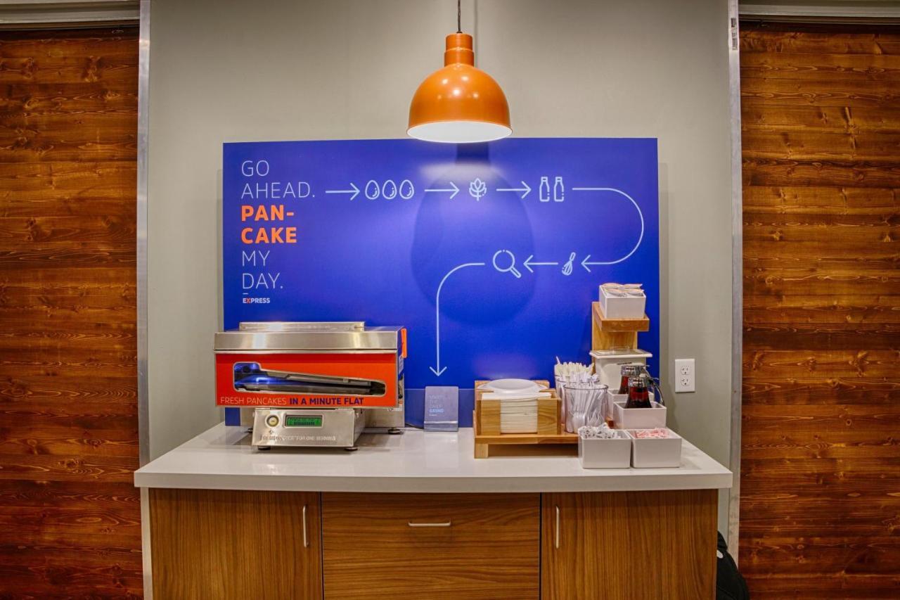 Holiday Inn Express - Jamaica - Jfk Airtrain - Nyc By Ihg New York Esterno foto