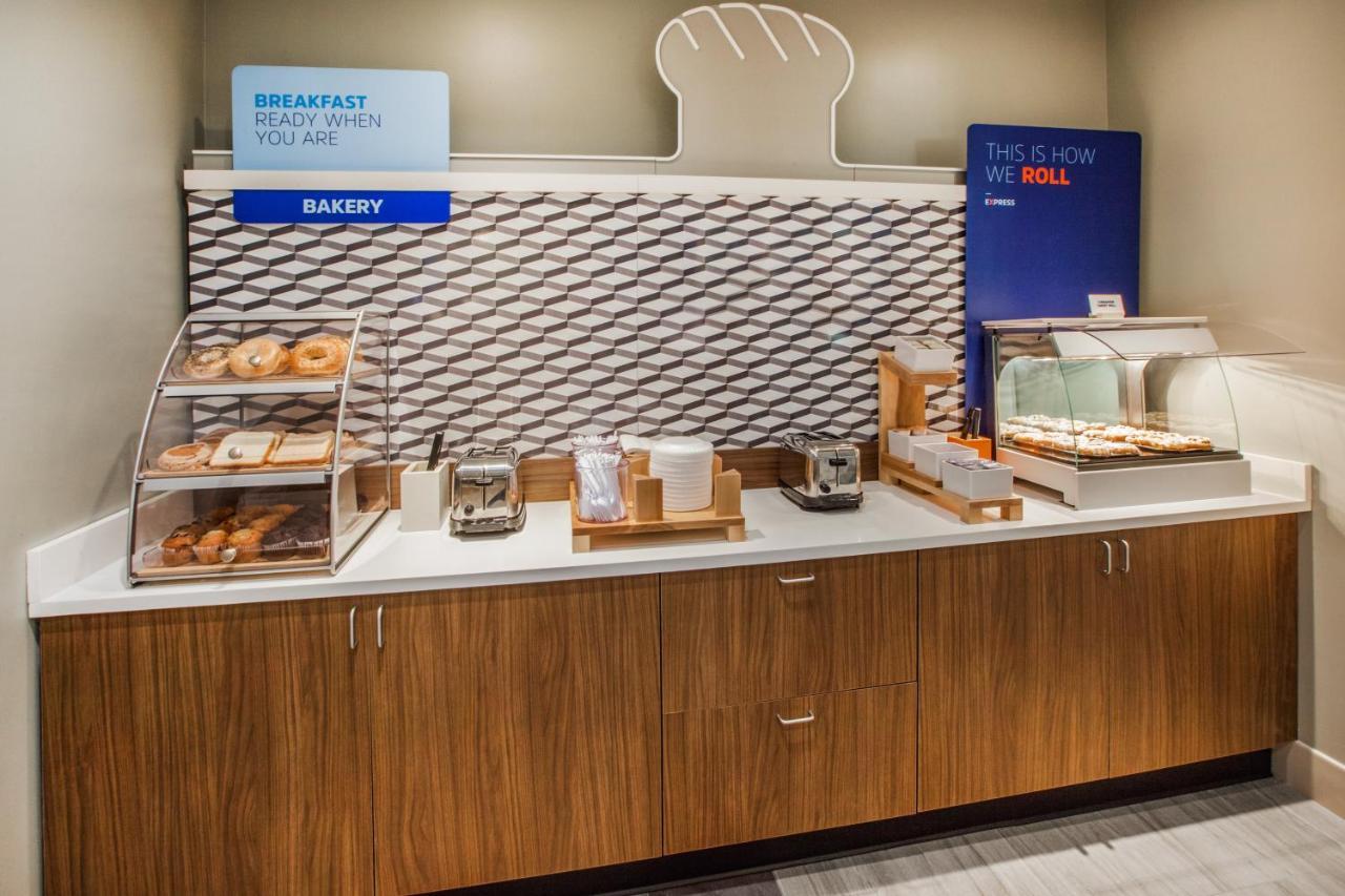Holiday Inn Express - Jamaica - Jfk Airtrain - Nyc By Ihg New York Esterno foto